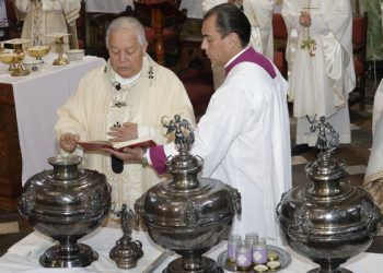 FESTEJO EN MISA