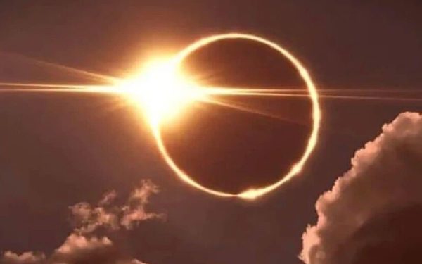Escuelas de Puebla deben seguir recomendaciones para observar el eclipse solar: SEP