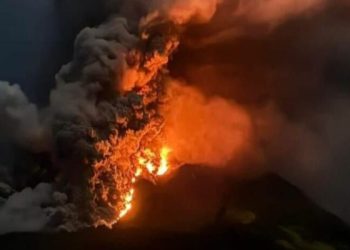 Riesgo de tsunami en Taiwan ante erupciones del volcán Ruang