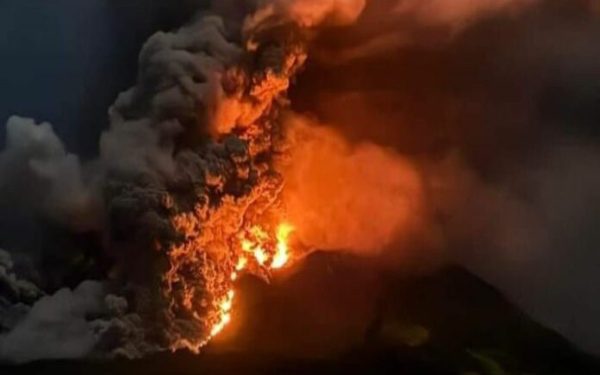 Riesgo de tsunami en Taiwan ante erupciones del volcán Ruang
