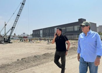 Dan seguimiento a avance en obras