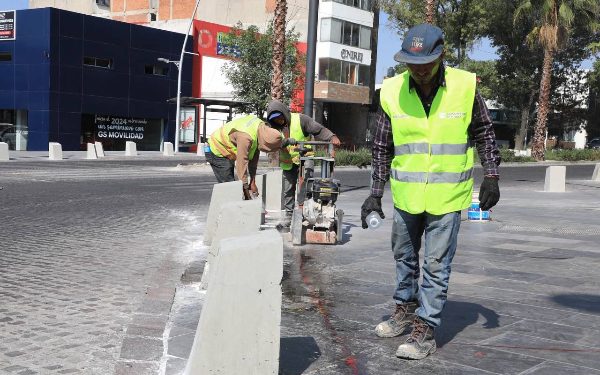 Reducción de carriles de circulación por obras en la Avenida Juárez