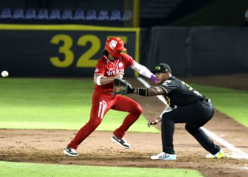 Ganan los Pericos primero ante el Águila