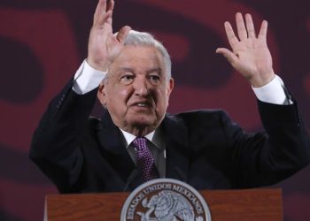 AMLO rechaza apoyar juicio político contra presidenta de la SCJN