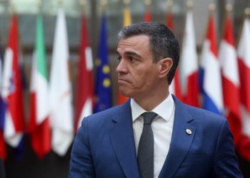 Pedro Sánchez analizará dejar el Gobierno español tras polémica de su esposa