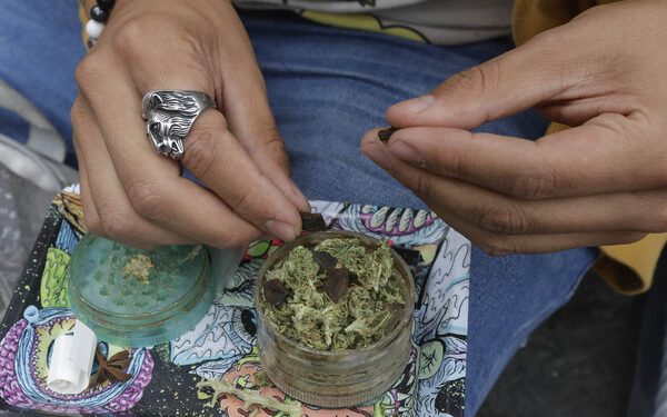 Al doble, decomisos de marihuana