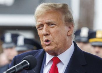 Trump asegura que no dará “ni 10 centavos” a AMLO para atender la migración