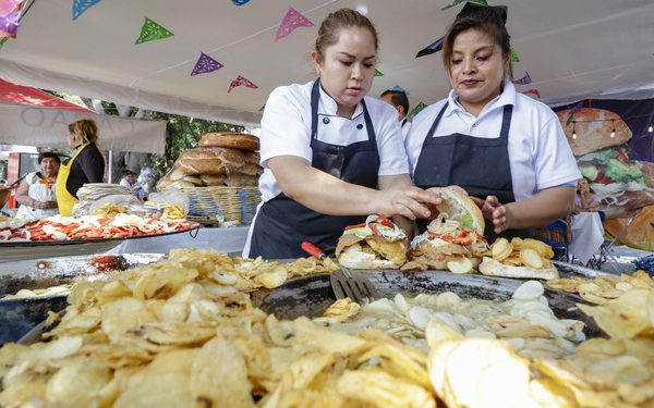 La de escamoles, cemita reina del festival 2024