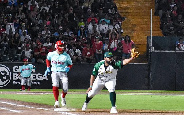 Con barrida, Diablos Rojos abollan la corona de Pericos