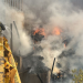 Combaten incendio cercano a ducto de gas en Periférico Ecológico