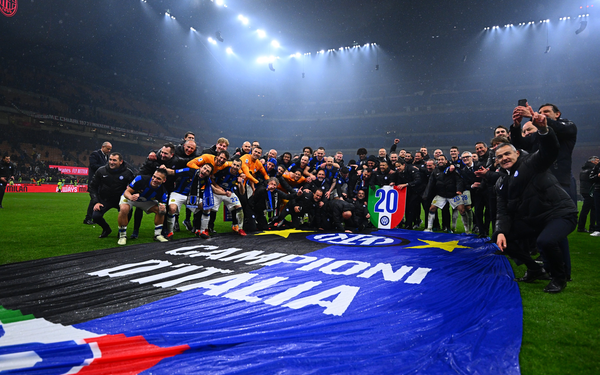 Inter se corona campeón de la Serie A ante el Milan en San Siro