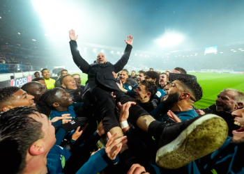 PSV golea 8-0 al Heerenveen y acaricia el título de la Eredivise