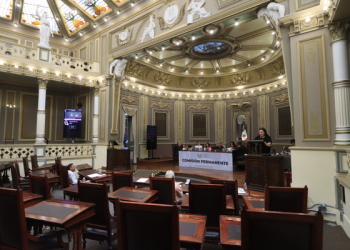 Congreso de Puebla presenta exhorto para facilitar inserción laboral de madres solteras