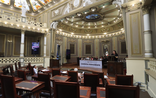 Congreso de Puebla presenta exhorto para facilitar inserción laboral de madres solteras