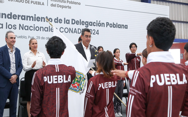 Abanderan a más de 700 deportistas poblanos rumbo a los Nacionales CONADE 2024