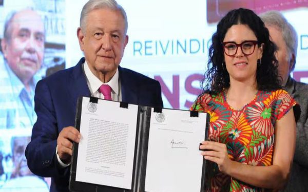 AMLO firma decreto de creación del Fondo de Pensiones para el Bienestar
