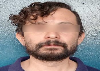 Docente BUAP es detenido en la Feria de Puebla por grabar a mujeres bajo las faldas