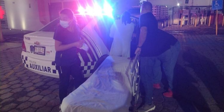 Nace una bebé en la vía pública en Puebla capital
