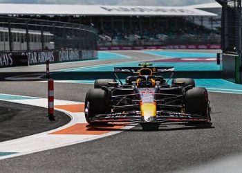 Checo Pérez homenajeará a Senna en el GP de Emilia-Romagna