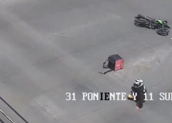 Repartidor hace corte de circulación y es arrollado por un vehículo en Puebla