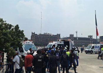 Enfrentamiento con estudiantes de Ayotzinapa deja 26 policías heridos en Palacio Nacional