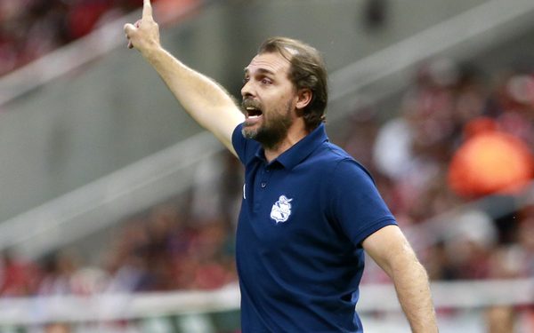 Carevic hace historia, el peor con La Franja