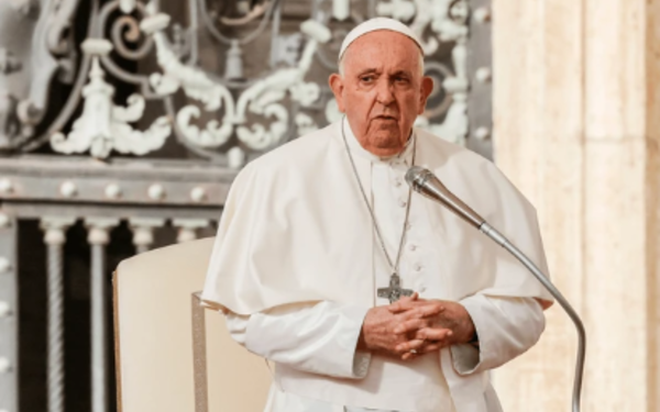 Papa Francisco se disculpa por expresiones homófobas
