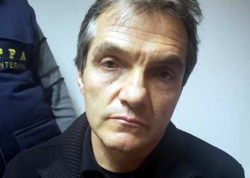 Capturan a Carlos Ahumada en aeropuerto de Panamá