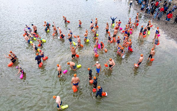 Participa Puebla en maratón acuático
