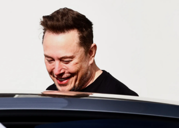 Accionistas de Tesla pagarán 50 mdd a Elon Musk