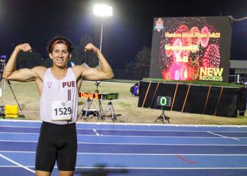 Gerardo Lomelí rompe récord en atletismo