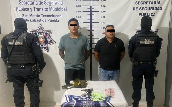 SSP Texmelucan detiene a dos sujetos por posesión de droga y arma de fuego