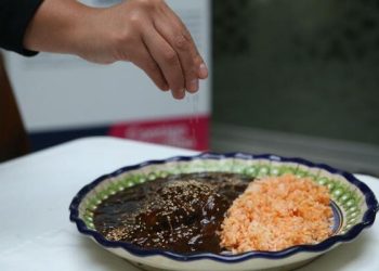 Presentan el 2° Festival “Los moles de San Pablo Xochimehuacan”