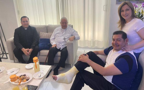 Alejandro Armenta se somete con éxito a operación de tobillo