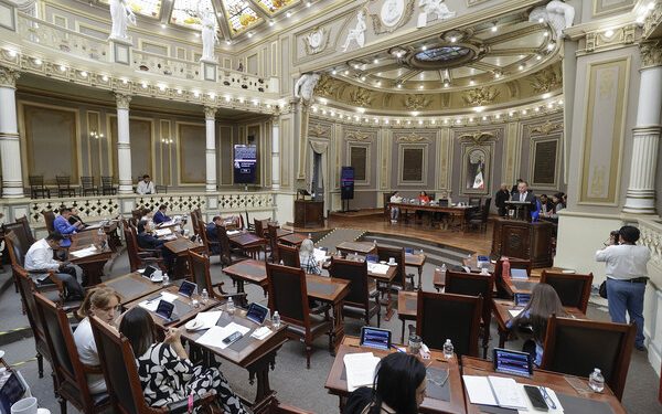 Vuelven diputados y regidores
