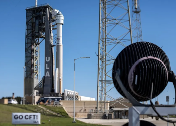Suspenden lanzamiento de la primera misión tripulada de la NASA y Boeing por fallo técnico