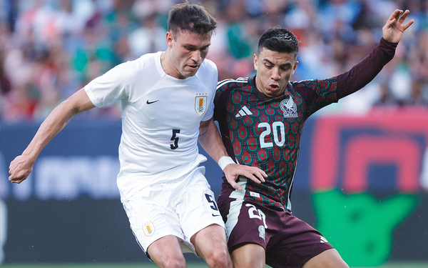 Uruguay no muestra piedad y golea 4-0 a México