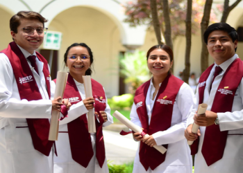 Se gradúan 283 estudiantes de la USEP