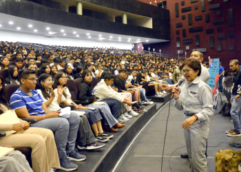 Lilia Cedillo supervisa aplicación del Examen General de Admisión BUAP 2024