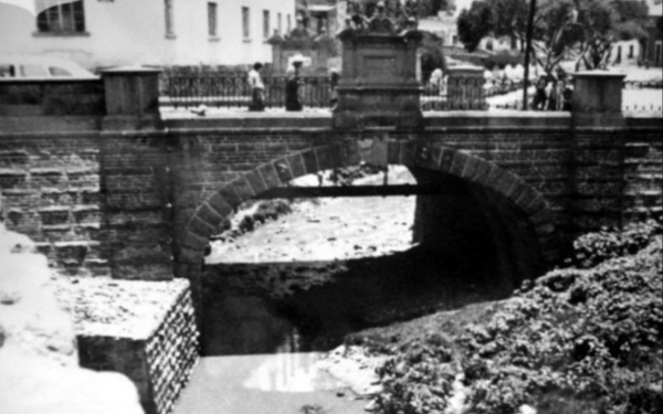 IN MEMORIAM / CRUZAR EL RÍO HACIA XANENETLA