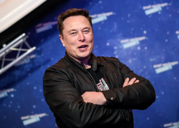 Extrabajadores de SpaceX demandan a Musk por acoso sexual