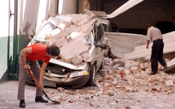 1999: HORROR POR SISMO
