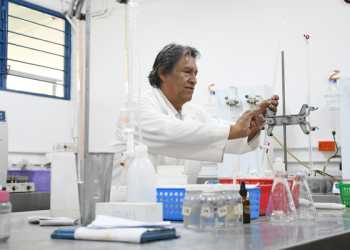 Investigadores BUAP desarrollan método para medir niveles de glifosato en miel