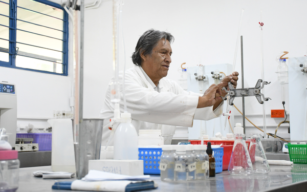 Investigadores BUAP desarrollan método para medir niveles de glifosato en miel