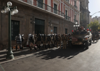 Detienen a comandante del Ejército de Bolivia tras intento de golpe de Estado