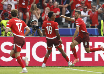 Suiza elimina al campeón Italia y avanza a cuartos de la Eurocopa