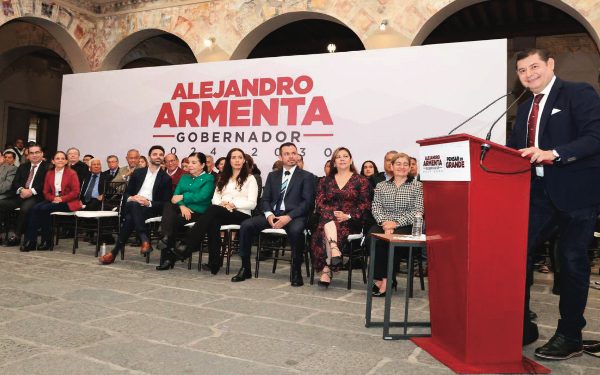 “No se sorprendan si repiten secretarios actuales: Armenta”