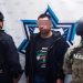 Sujeto es detenido por la Marina y la SSP Puebla desmantelando un camión robado