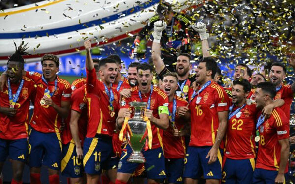 España derrota a Inglaterra y es campeón de la Eurocopa