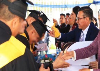 Celebran graduación académica 110 reos del Cereso de Puebla